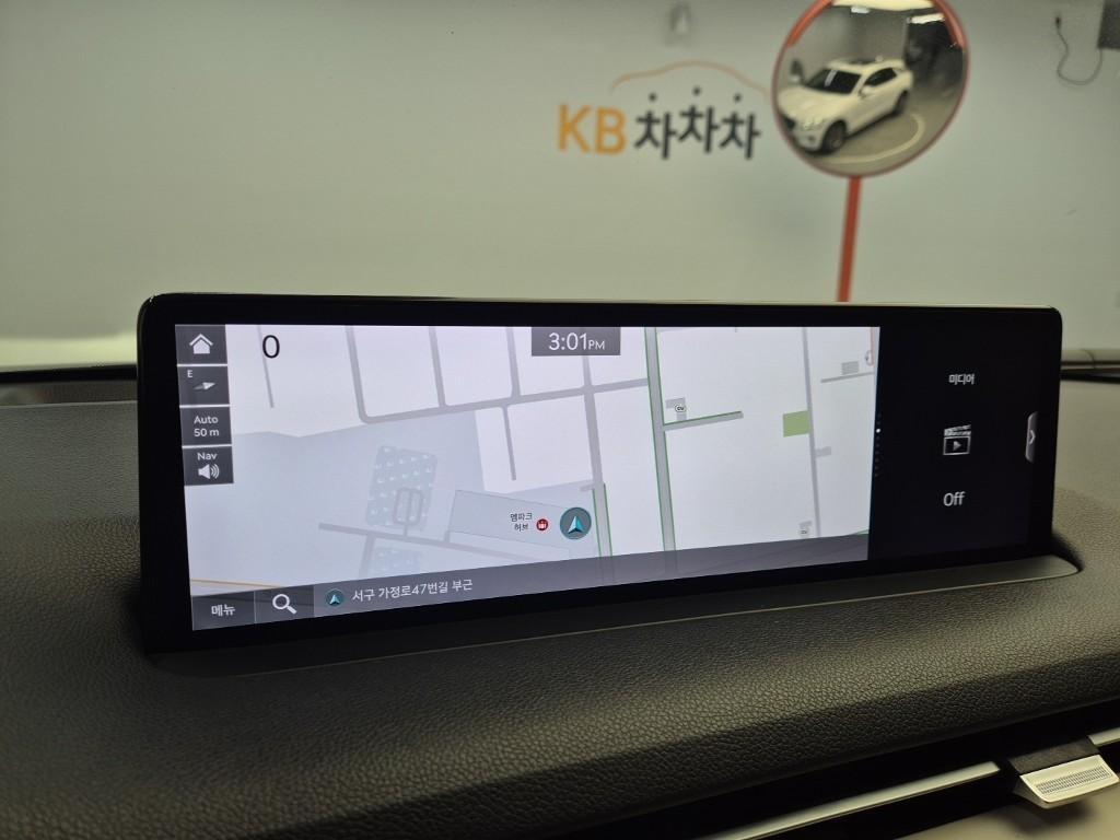 Genesis GV70 2023 Blanco - Importación desde Corea - HF Imports Iquique - Foto 1