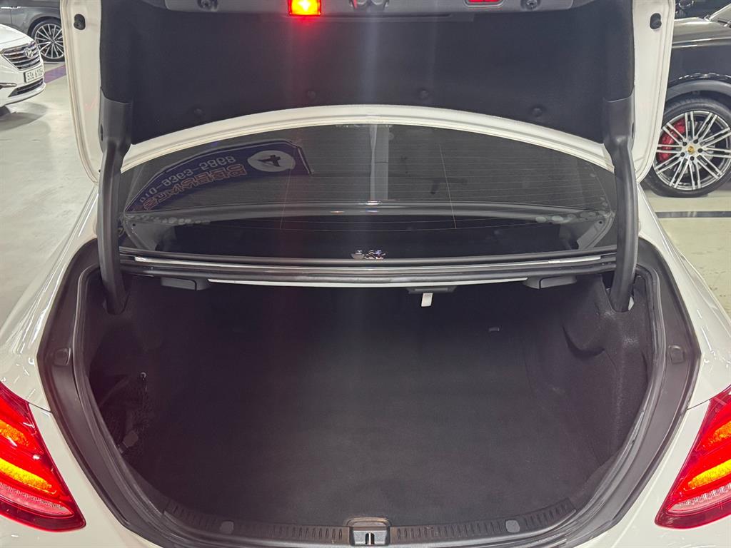 Mercedes Benz E class - Vista 6