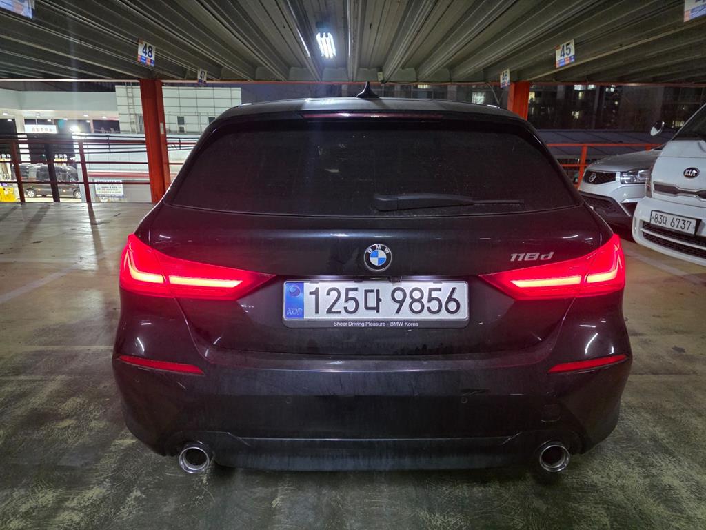 BMW 1 series - Vista 4