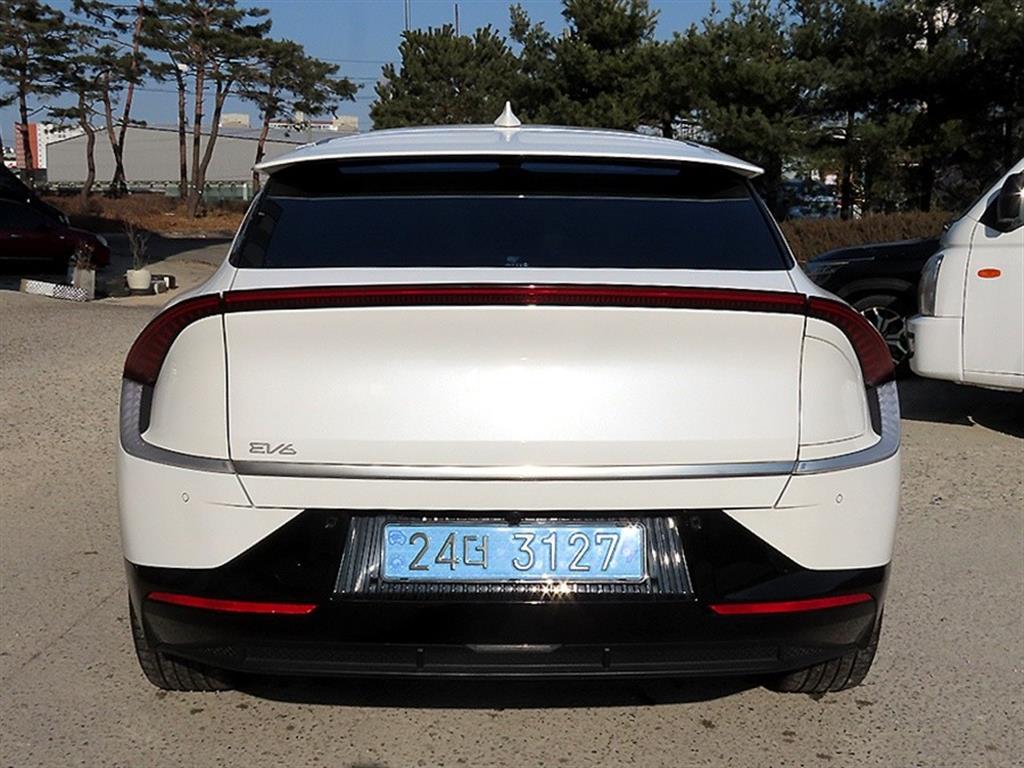KIA EV6 - Vista 4