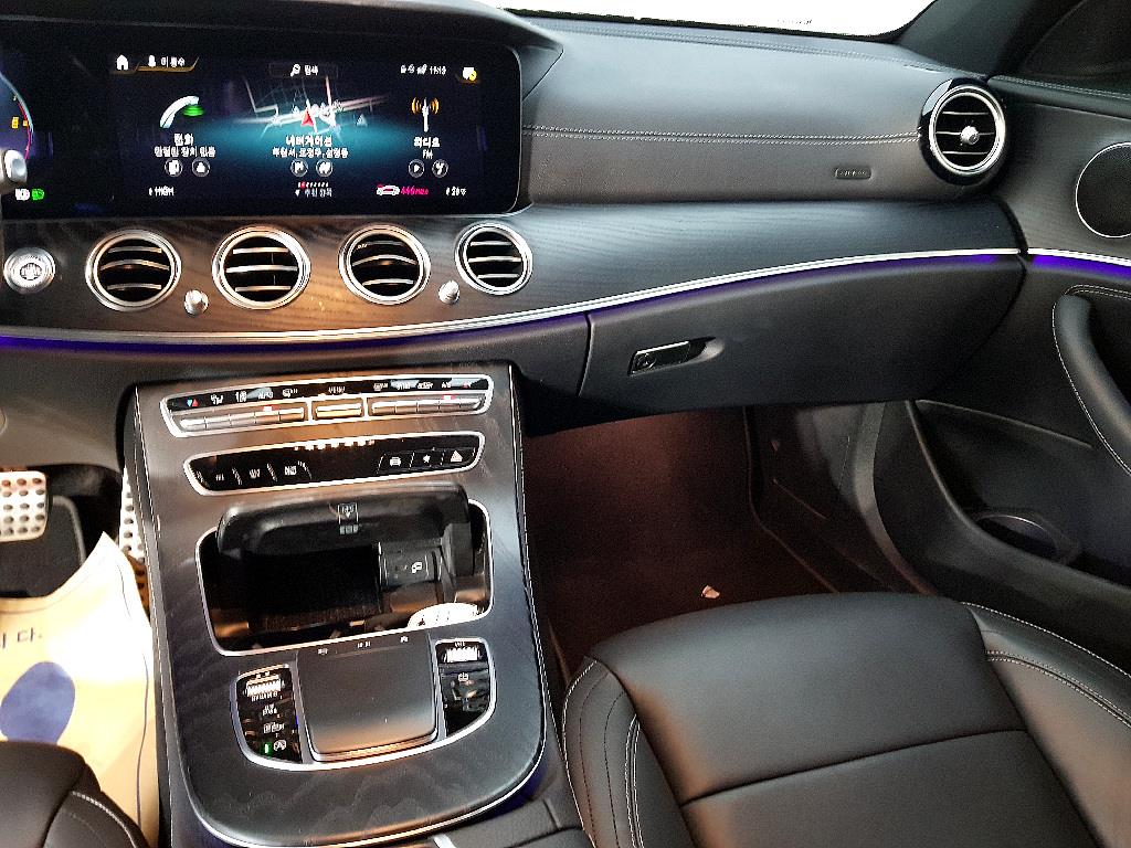 Mercedes Benz E class - Vista 10