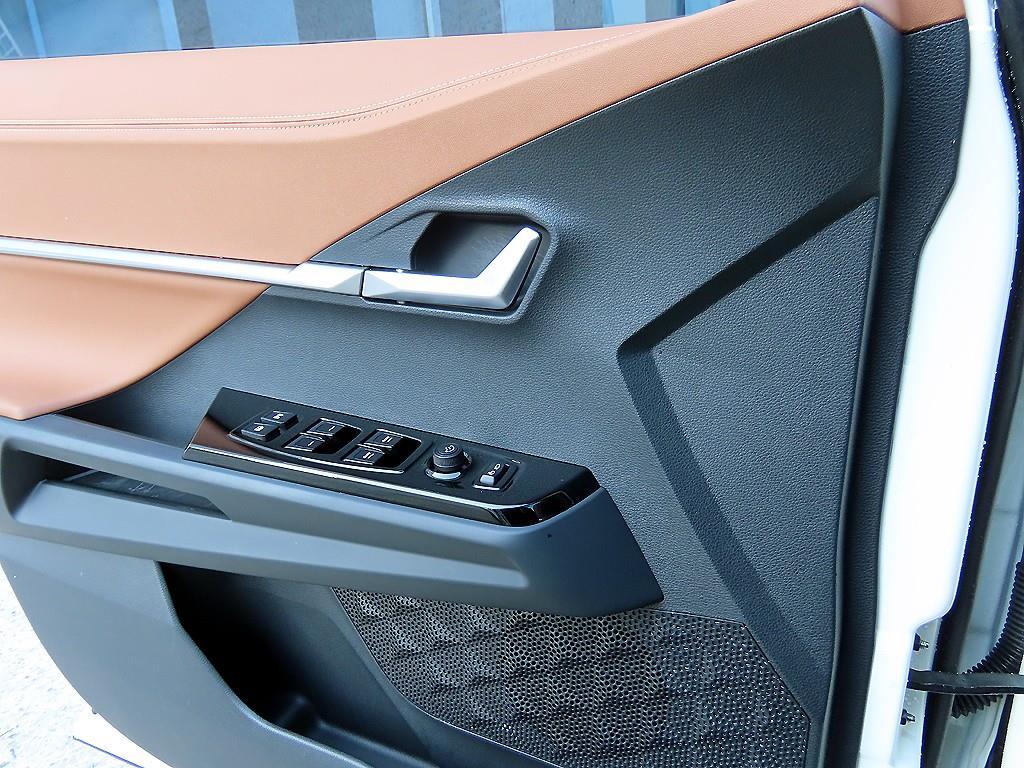 Ssangyong Torres - Vista 11