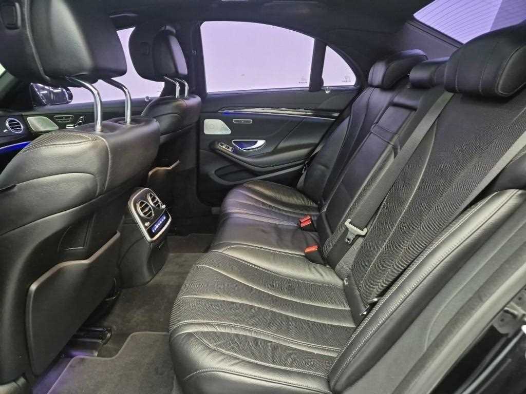 Mercedes Benz S Class - Vista 12