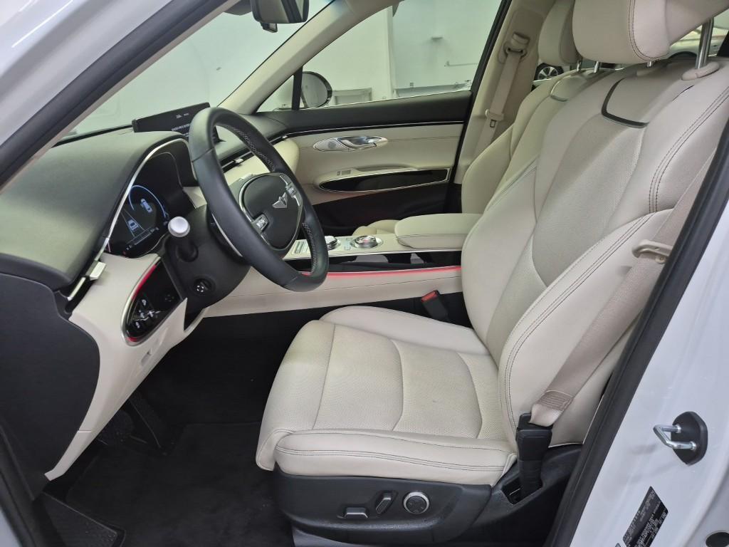 Genesis GV70 - Vista 5