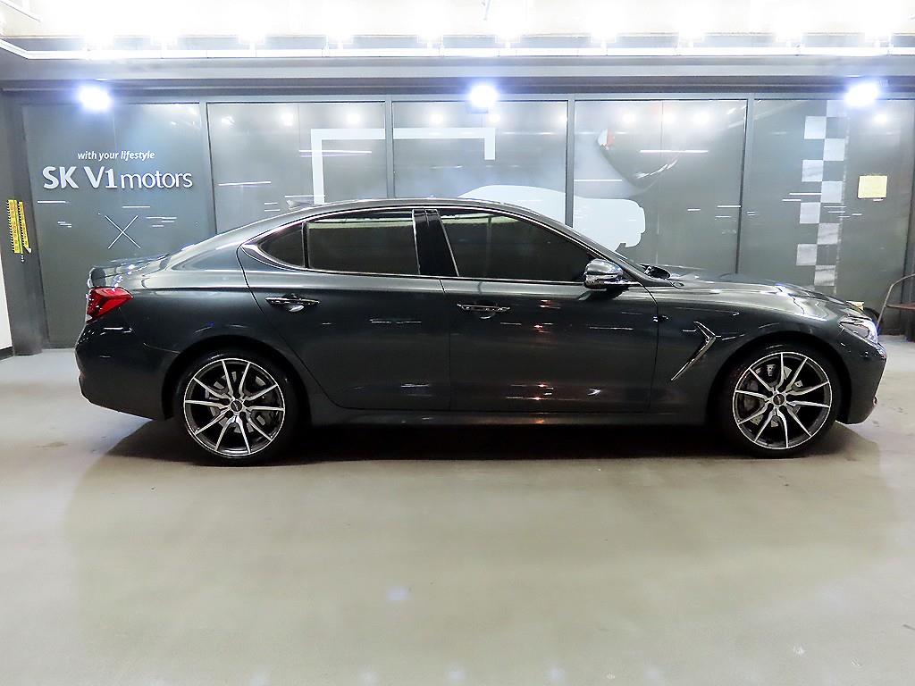 Genesis G70 - Vista 3