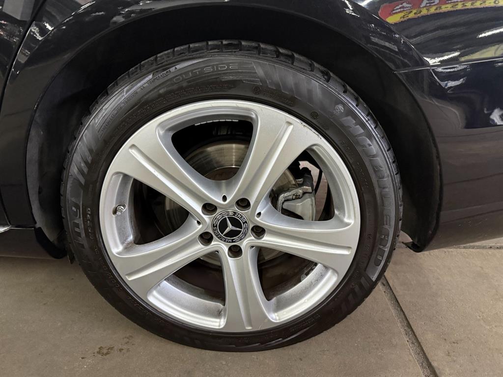 Mercedes Benz E class 2018 Negro - Importación desde Corea - HF Imports Iquique - Foto 18