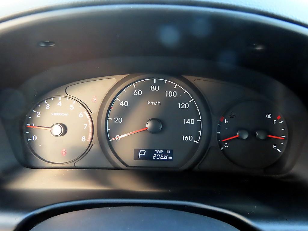 HYUNDAI Starex - Vista 10