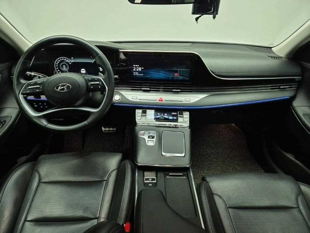 HYUNDAI Grandeur - Vista 7