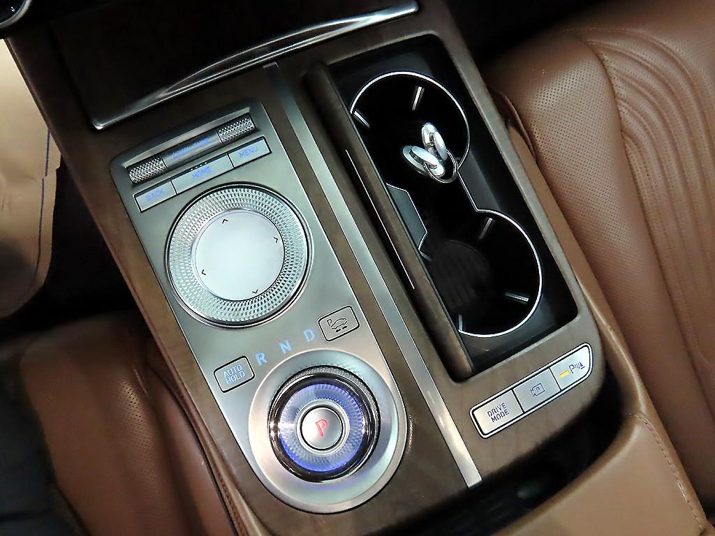 Genesis G80 - Vista 10