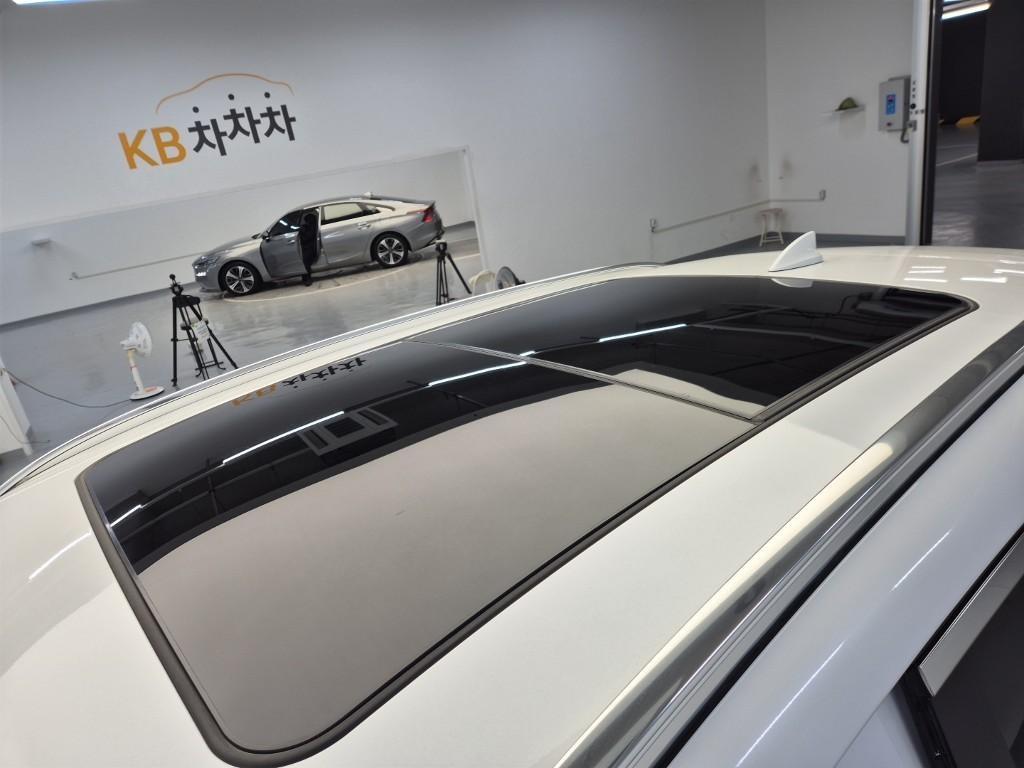 Genesis GV70 - Vista 7