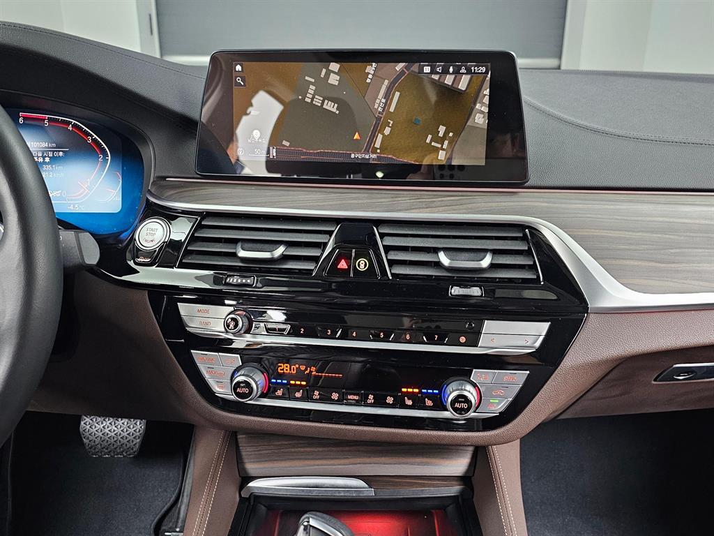 BMW 5 Series - Vista 11