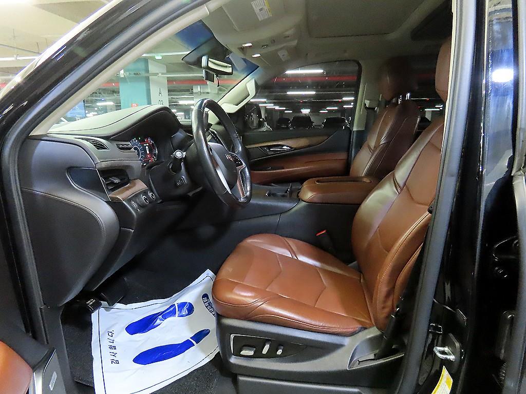 Cadillac Escalade - Vista 6