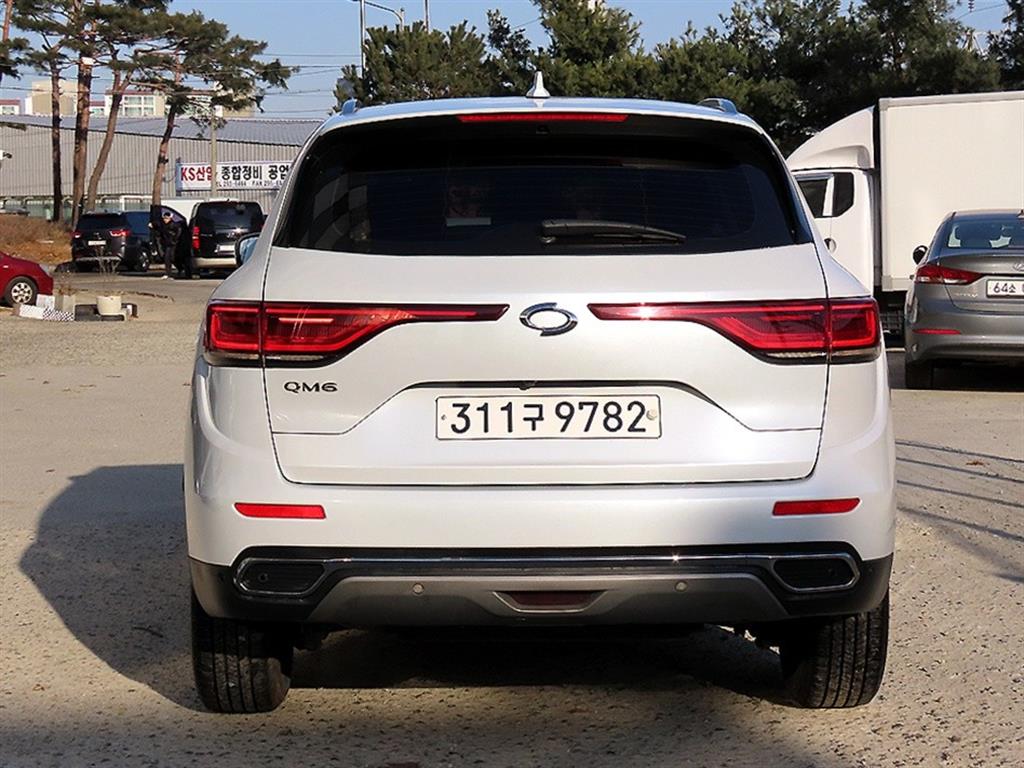 SAMSUNG QM6 - Vista 4