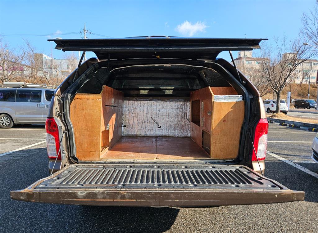 Ssangyong Korando - Vista 6