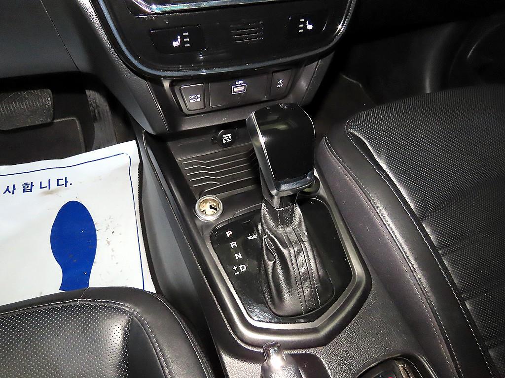 Ssangyong Tivoli - Vista 12