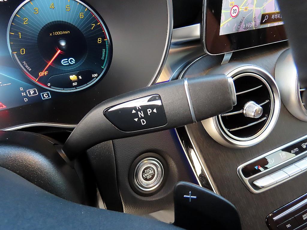 Mercedes Benz GLC Class - Vista 11