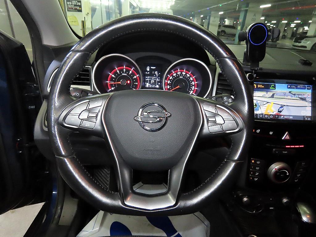 Ssangyong Tivoli - Vista 8