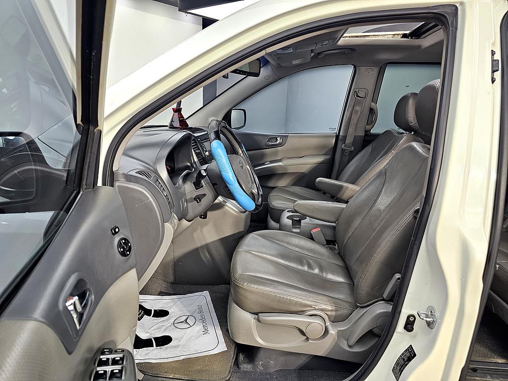 KIA Carnival - Vista 8