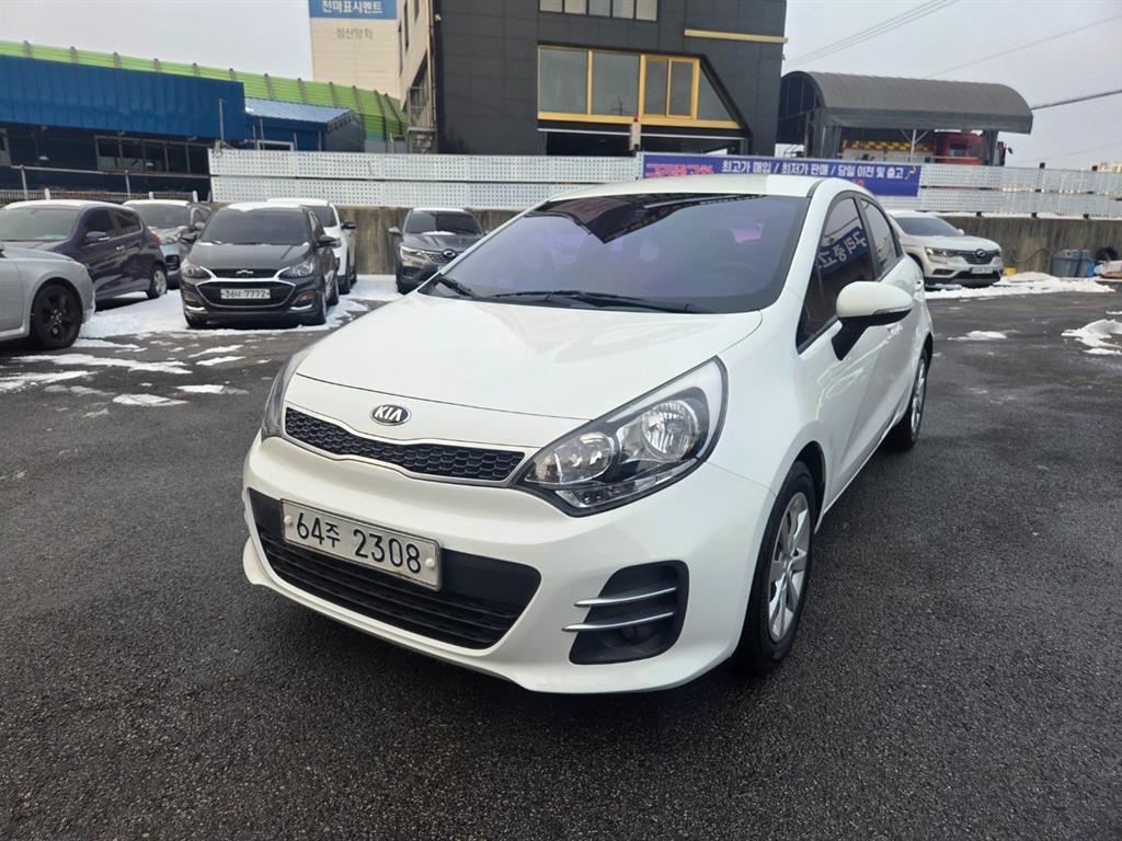 KIA Pride 2017 Blanco - Importación desde Corea - HF Imports Iquique - Foto 1
