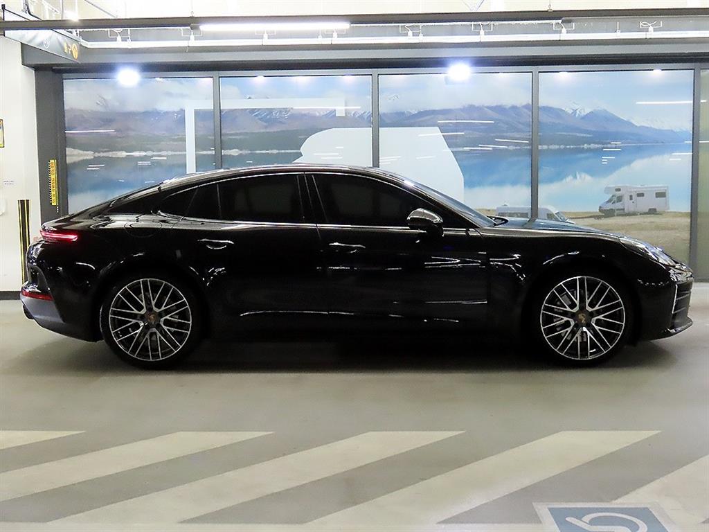 Porsche Panamera - Vista 3