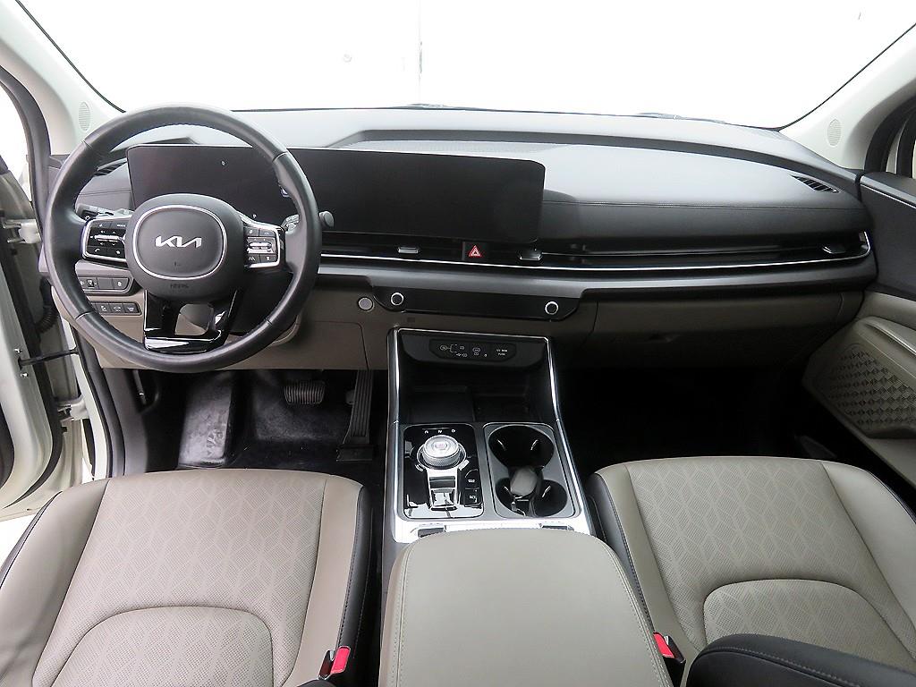 KIA Carnival - Vista 9