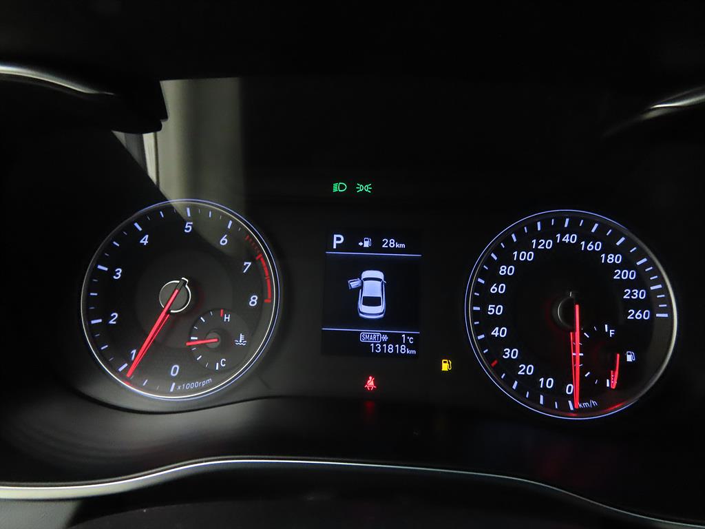 Genesis G70 - Vista 8