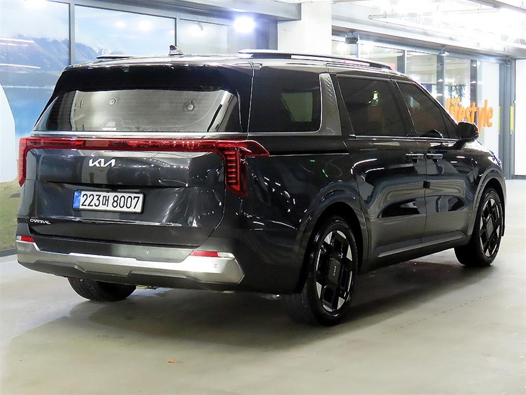 KIA Carnival - Vista 4