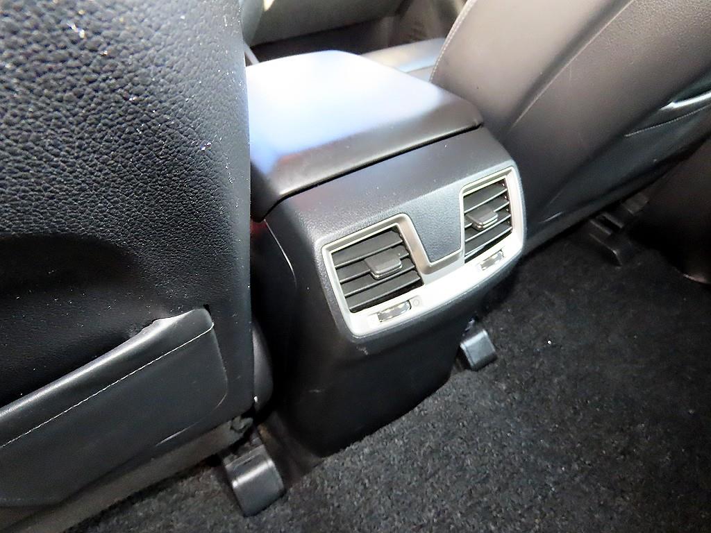 Ssangyong Rexton - Vista 12