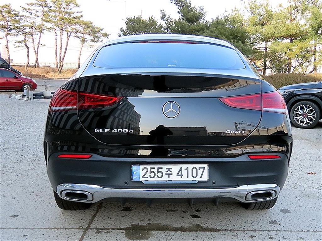 Mercedes Benz GLE Class - Vista 4