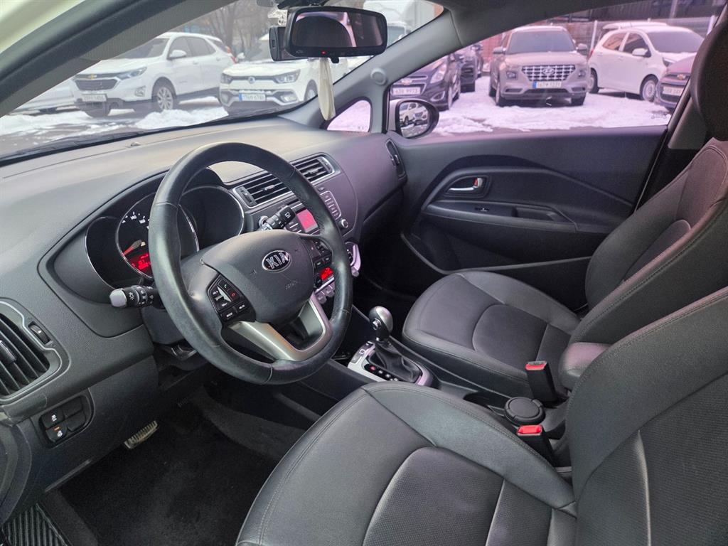 KIA Pride 2017 Blanco - Importación desde Corea - HF Imports Iquique - Foto 14