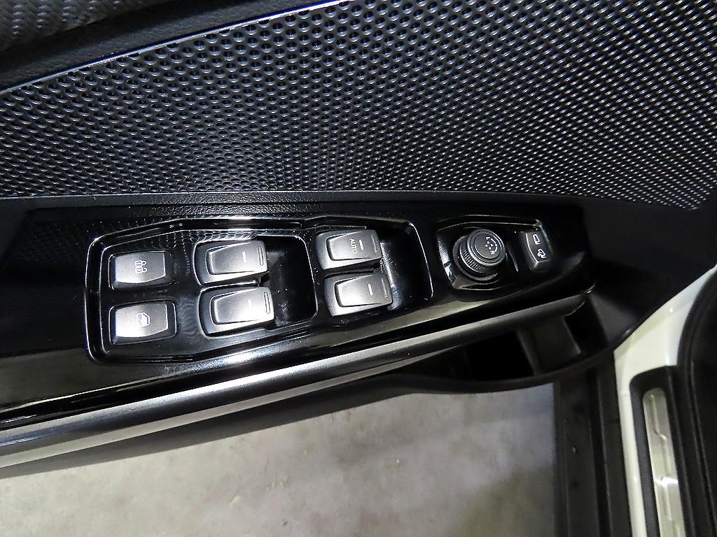 Ssangyong Tivoli 2021 Blanco - Importación desde Corea - HF Imports Iquique - Foto 13