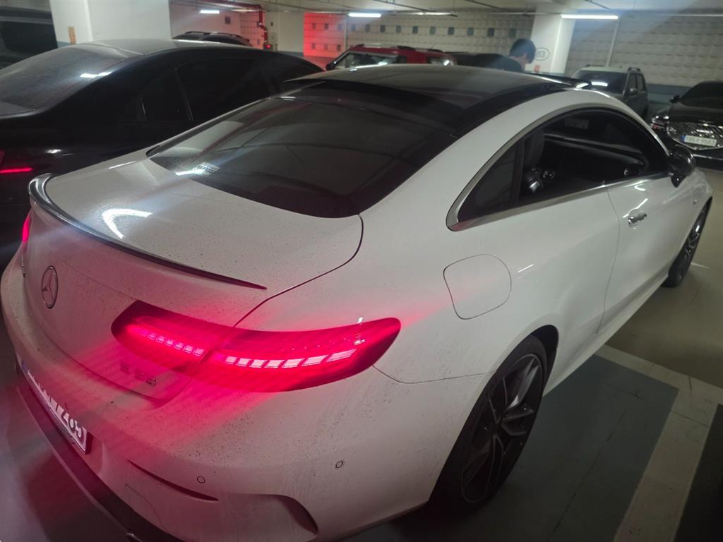 Mercedes Benz E class - Vista 5