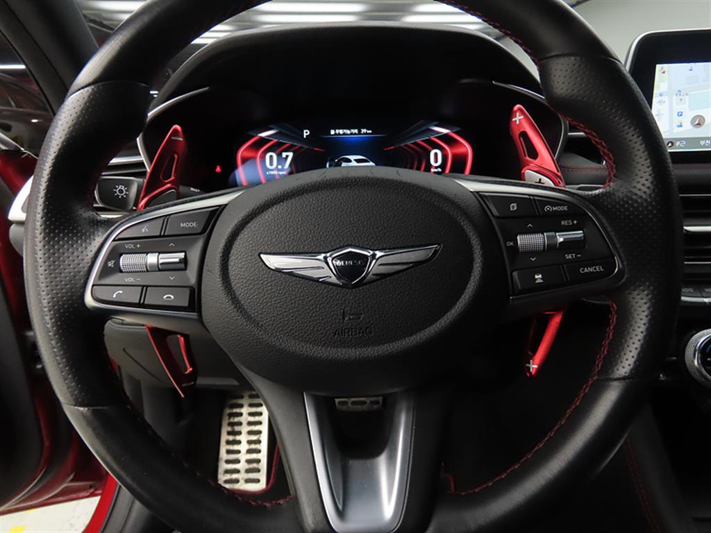 Genesis G70 - Vista 8