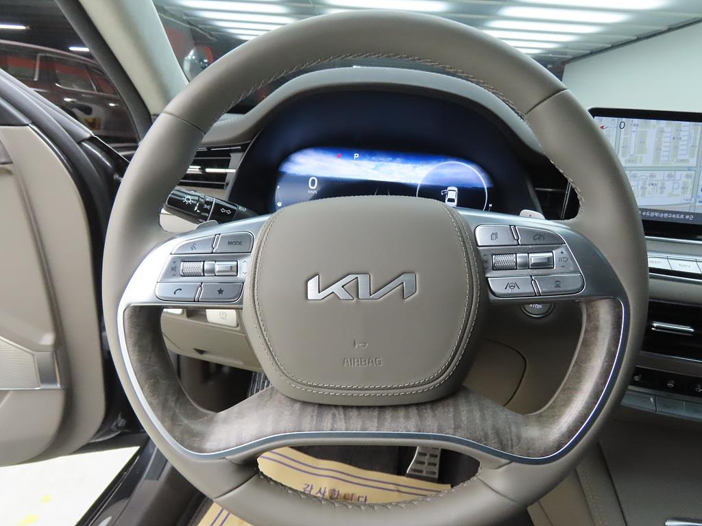 KIA K9 - Vista 8