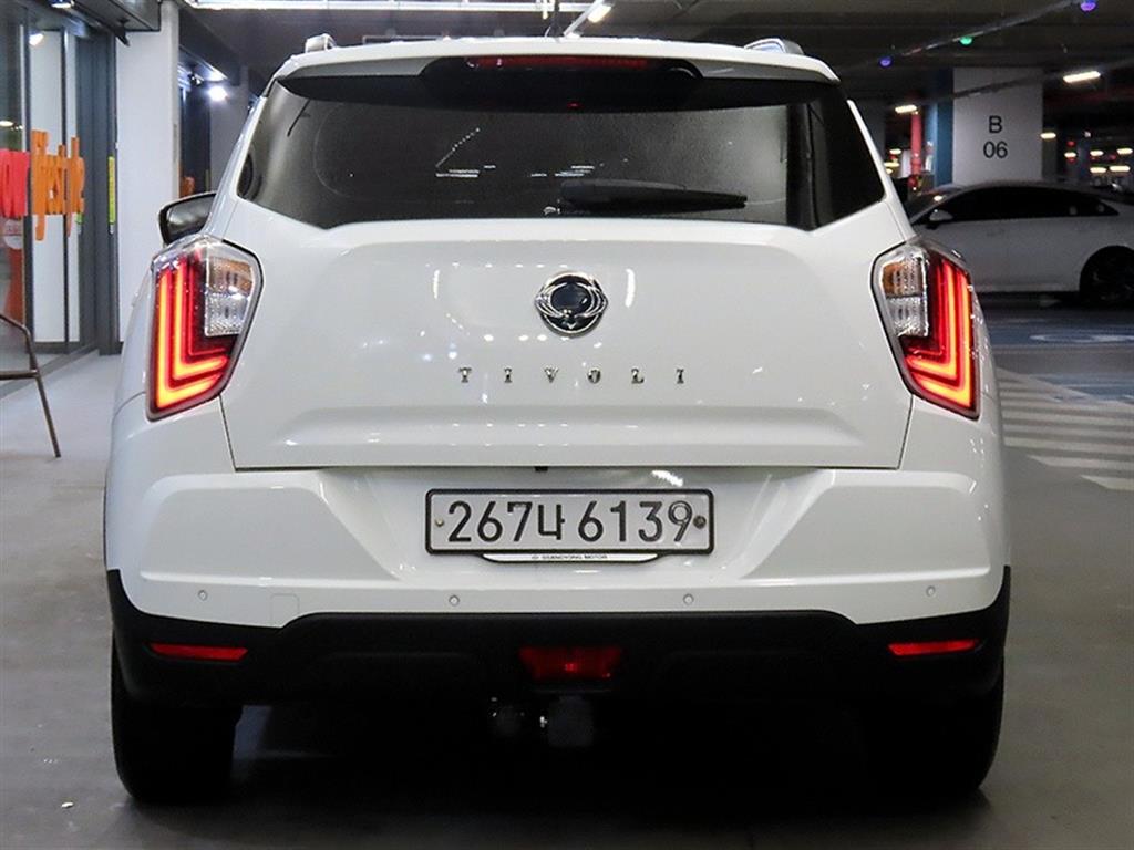 Ssangyong Tivoli - Vista 5