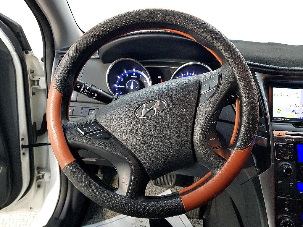 HYUNDAI Sonata 2011 Blanco - Importación desde Corea - HF Imports Iquique - Foto 13