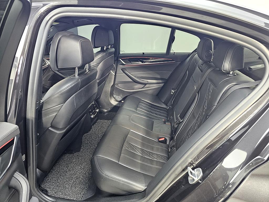 BMW 5 Series - Vista 9