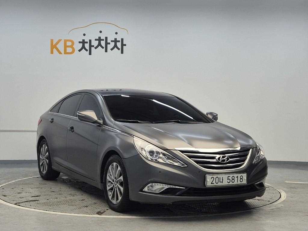 HYUNDAI Sonata - Vista 4