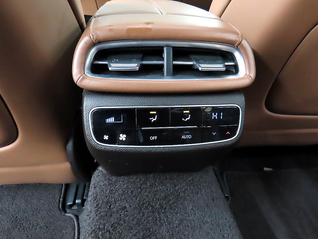 Genesis G80 - Vista 12