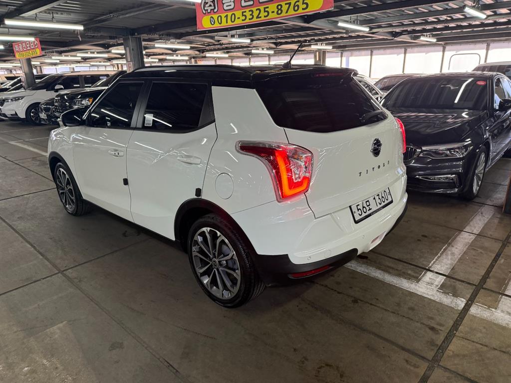 Ssangyong Tivoli - Vista 4