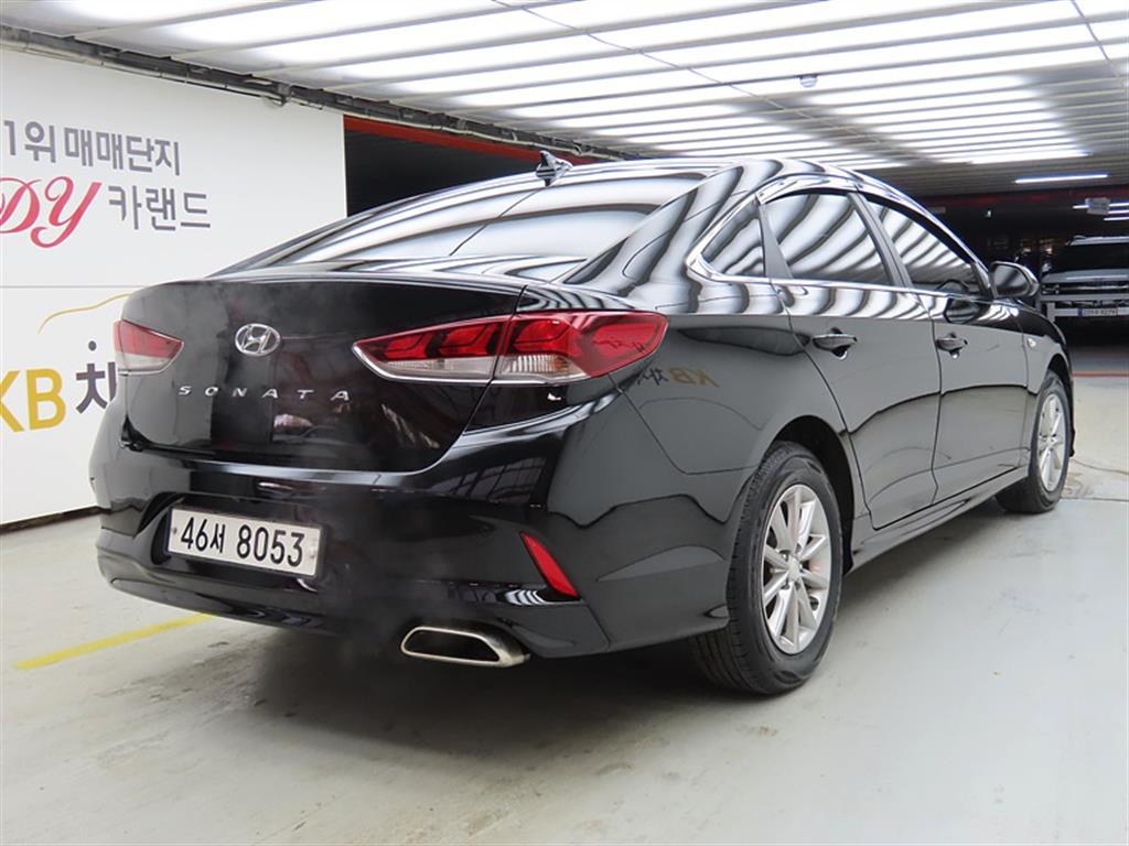 HYUNDAI Sonata - Vista 4