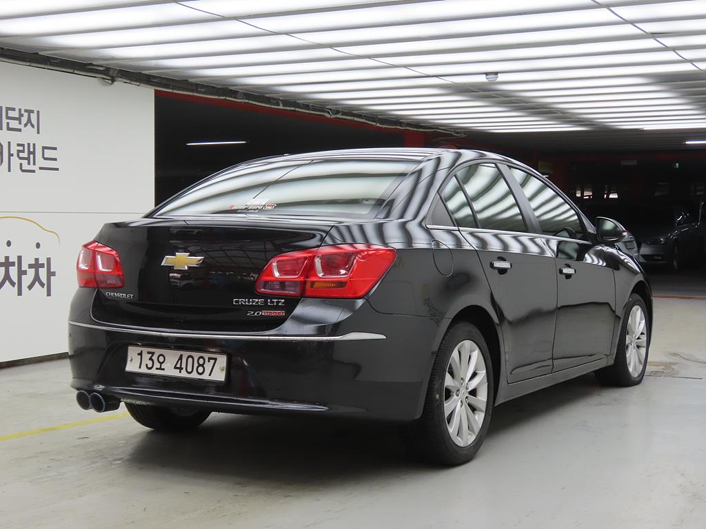 Chevrolet Cruise - Vista 4