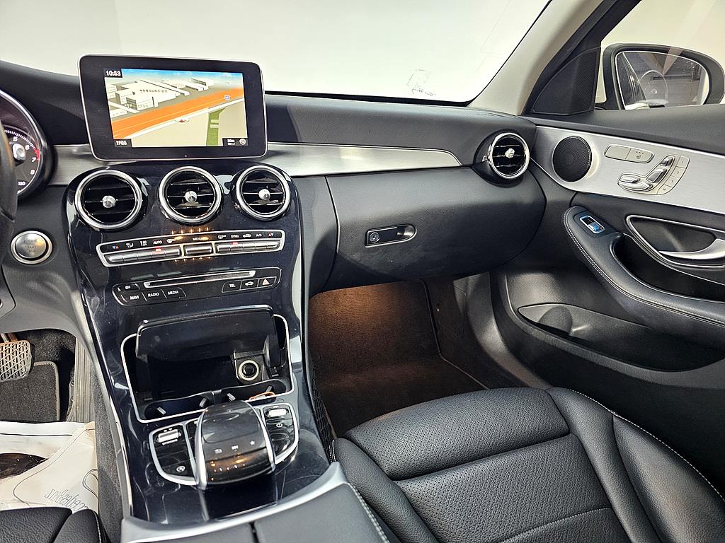 Mercedes Benz C Class - Vista 10