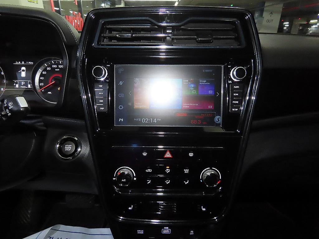 Ssangyong Tivoli - Vista 11