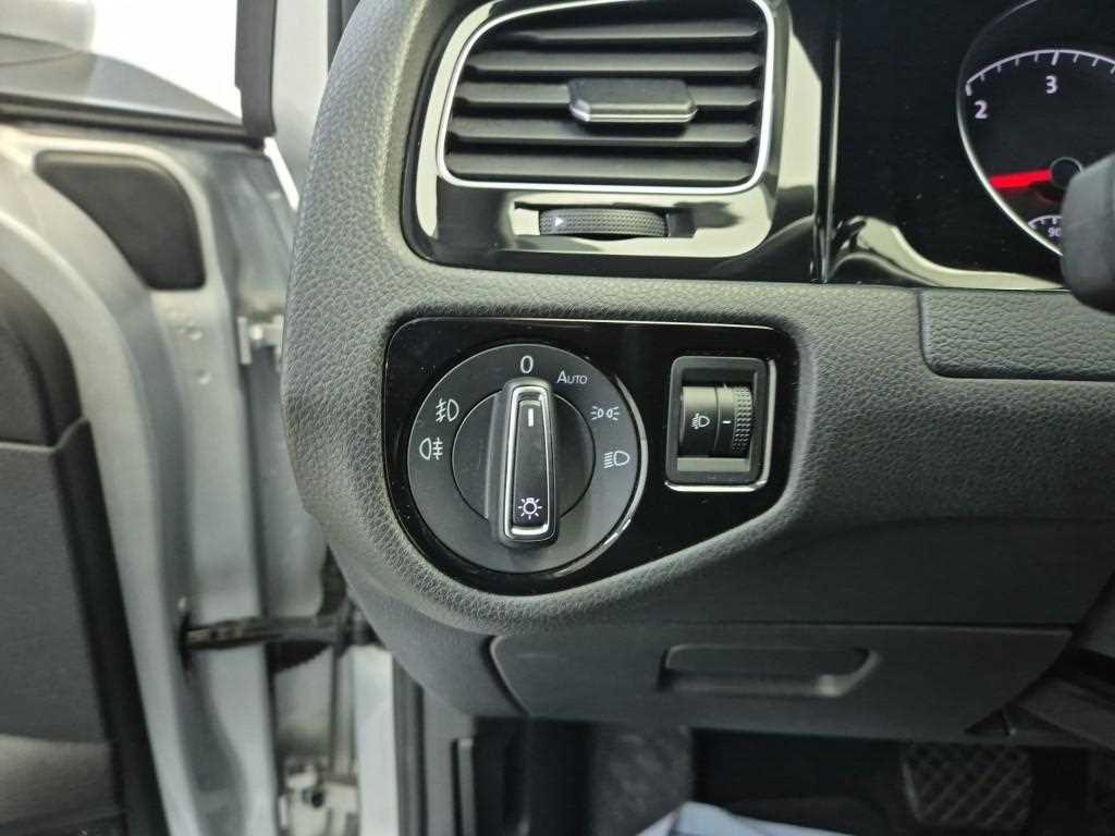 Volkswagen Golf 2014 Plateado - Importación desde Corea - HF Imports Iquique - Foto 14