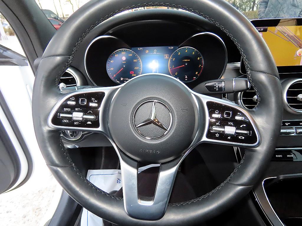 Mercedes Benz C Class - Vista 8