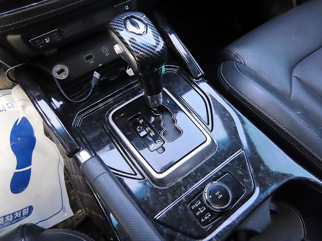 Ssangyong Rexton - Vista 10