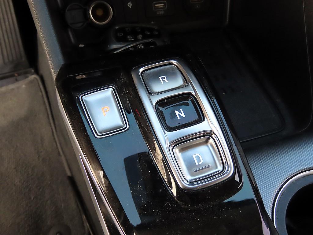 HYUNDAI Sonata - Vista 10