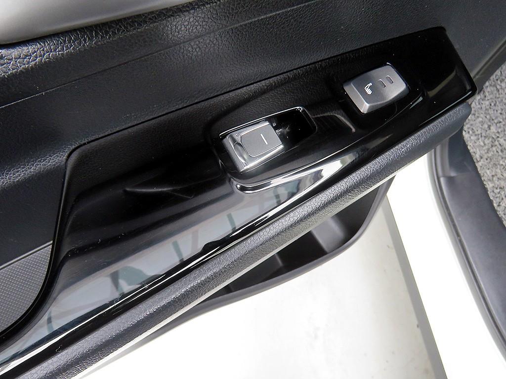 Ssangyong Korando - Vista 9