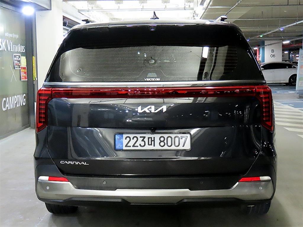 KIA Carnival - Vista 5